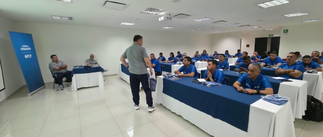 SE CLAUSURA HOY CON ÉXITO EL CURSO FUTSAL FCF-CONNEBOL